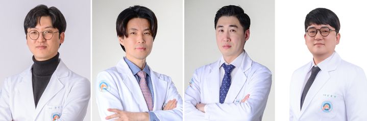 [울산=뉴시스] 양성수(왼쪽부터)·임영철·박인규·김종국 울산대학교병원 교수. (사진=울산대병원 제공) 2026.10.22. photo@newsis.com *재판매 및 DB 금지