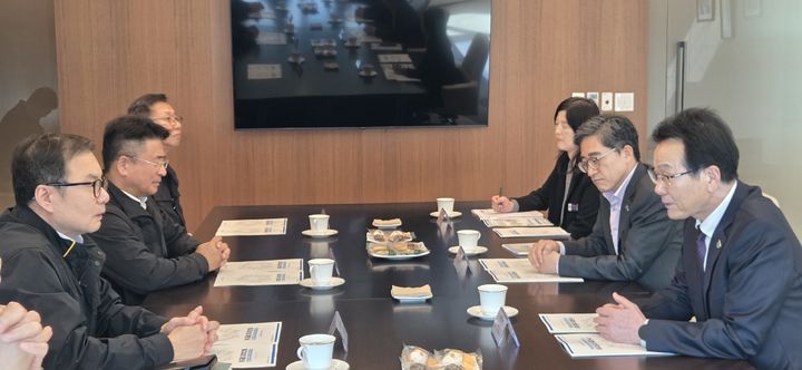 [거창=뉴시스] 승강기산업과 연계한 기업 투자유치 나선 경남 거창군. (사진=거창군 제공) 2026.10.22. photo@newsis.com *재판매 및 DB 금지