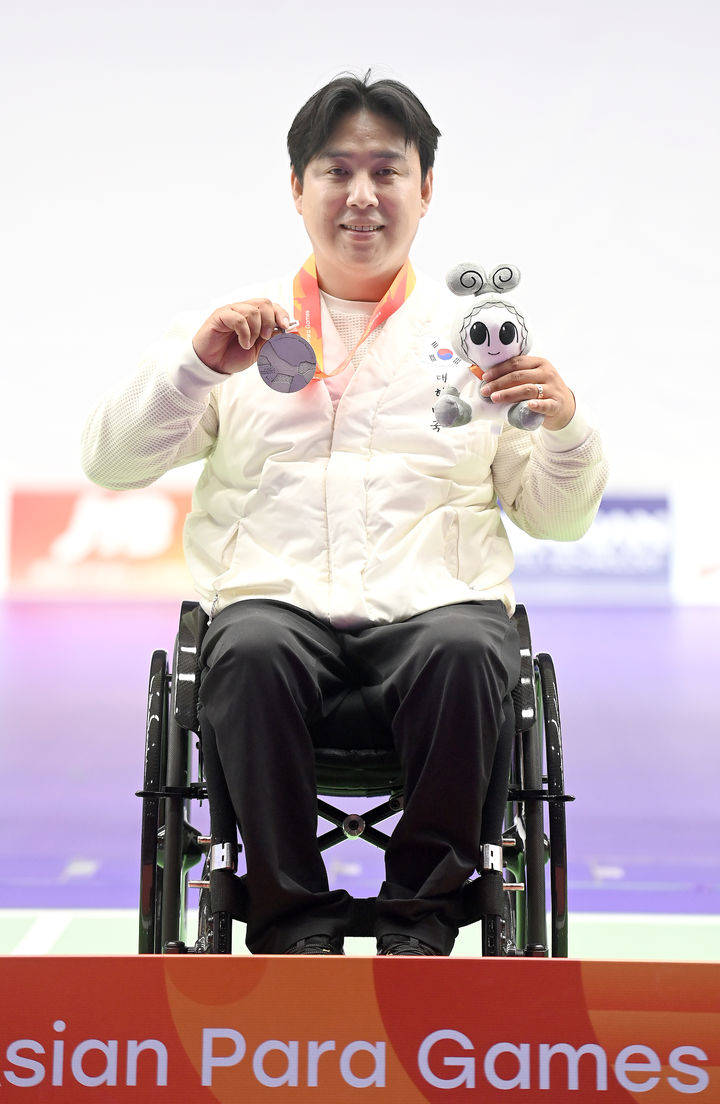 [서울=뉴시스] 2026 아이치·나고야 장애인아시안게임 사격 혼성 50m 자유권총에서 은메달을 딴 조정두. (사진 = 대한장애인체육회 제공) *재판매 및 DB 금지