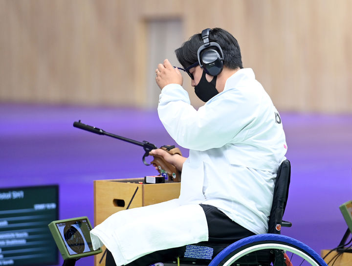 [서울=뉴시스] 2026 아이치·나고야 장애인아시안게임 사격 혼성 50m 자유권총에서 은메달을 딴 조정두. (사진 = 대한장애인체육회 제공) *재판매 및 DB 금지