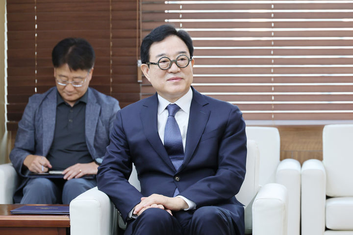 [부산=뉴시스] 오석근 부산시 경제부시장. (사진=뉴시스 DB). photo@newsis.com *재판매 및 DB 금지