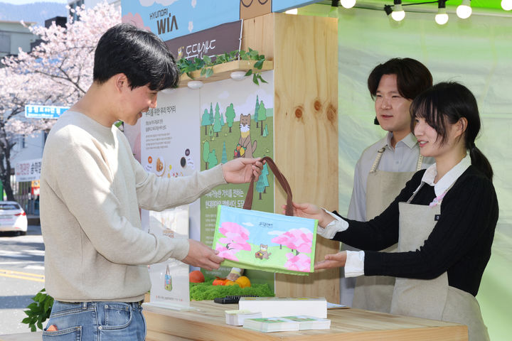 [서울=뉴시스] 도담샌드 팝업스토어. (사진=대·중소기업·농어업협력재단 제공) 2026.10.26. photo@newsis.com *재판매 및 DB 금지