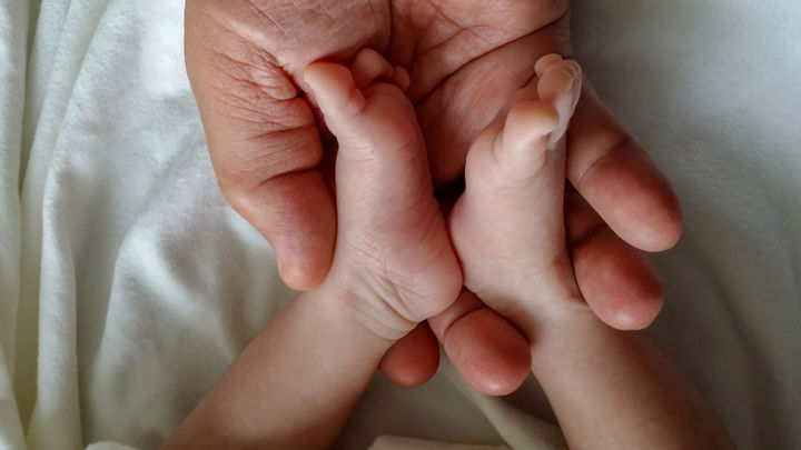 [서울=뉴시스] 산후조리원 이용료를 두고 남편과 의견 차이를 보인 임신부의 사연이 알려졌다. (사진 출처=유토이미지)