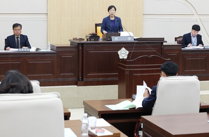 [대전=뉴시스] 조명휘 기자 = 대전 동구의회가 23일 제296회 임시회 제3차 본회의를 열고 있다. (사진= 동구의회 제공) 2026.10.23. *재판매 및 DB 금지