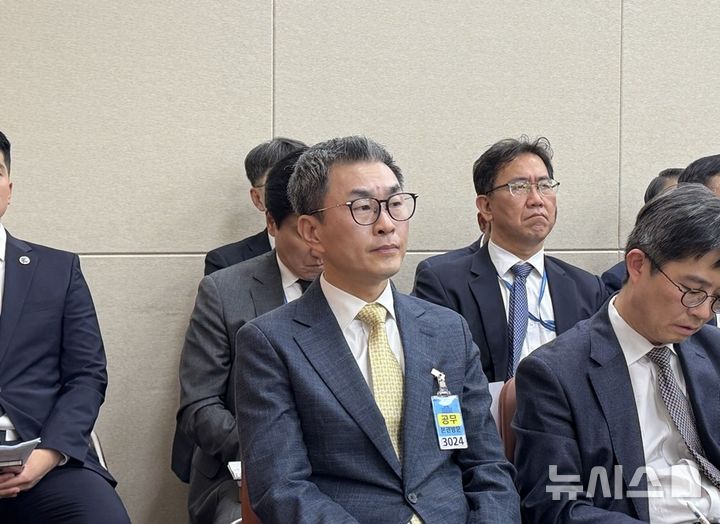 [서울=뉴시스] 최경진 한국인공지능법학회 회장은 23일 국회 과학기술정보방송통신위원회 종합감사에 참고인으로 참석했다. siming@newis.com