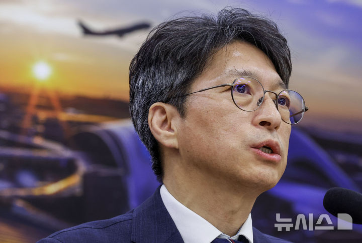 [서울=뉴시스] 정병혁 기자 = 홍지선 국토교통부 장관이 23일 서울 여의도 국회에서 열린 국토교통위원회의 종합감사에서 질문에 답하고 있다 2026.10.23. jhope@newsis.com