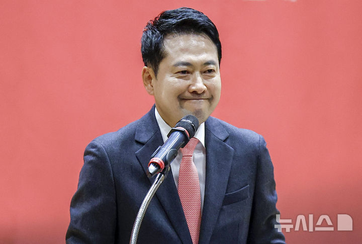 [서울=뉴시스] 정병혁 기자 = 장동혁 국민의힘 대표가 지난 23일 서울 여의도 국회에서 열린 입틀막법 총력투쟁 결의대회에서 축사를 하고 있다. 2026.10.23. jhope@newsis.com