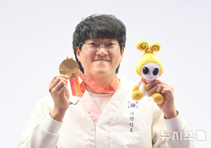 [청주=뉴시스] 2026 아이치·나고야 아시안패러게임 혼성 50m 소총 복사와 10m 공기소총 입사에서 각각 금메달과 동메달을 획득한 이장호(청주시청). (사진= 충북도장애인체육회 제공) photo@newsis.com *재판매 및 DB 금지