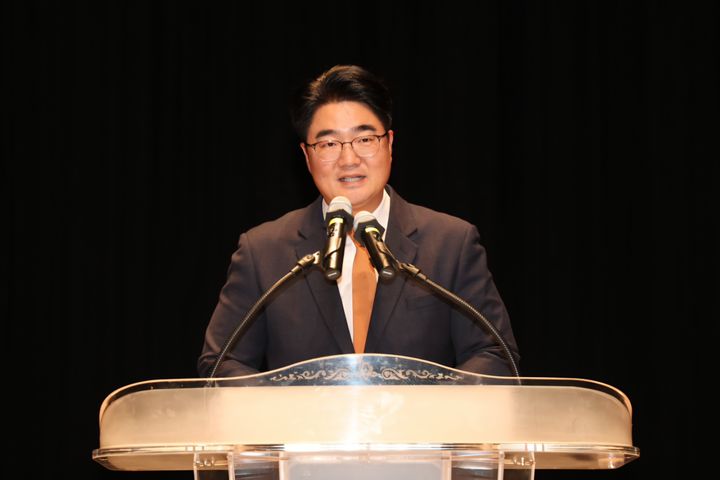 [상주=뉴시스] 통합 청사 건립 시민 토론회에서 발언하는 안재민 시장. (사진=상주시 제공) 2026.10.25 photo@newsis.com *재판매 및 DB 금지