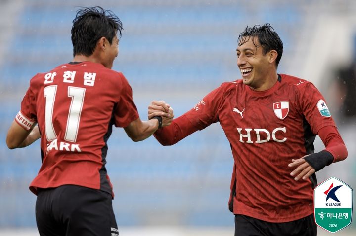 [서울=뉴시스] 프로축구 K리그2 부산 아이파크의 가브리엘. (사진=한국프로축구연맹 제공)