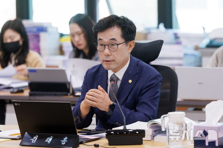 [의왕=뉴시스] 김태흥 의원. (사진=의왕시 의회 제공)..2026.10.26.photo@newsis.com