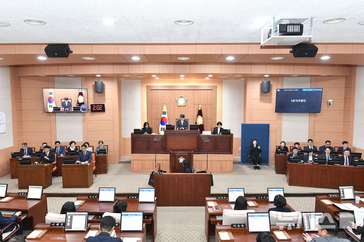 [김해=뉴시스]김해시의회 임시회. (사진=김해시의회 제공). 2026.10.26. photo@newsis.com