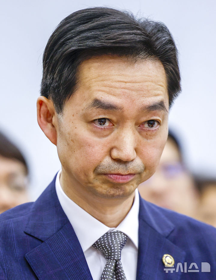 [서울=뉴시스] 정병혁 기자 = 김지용 중대범죄수사청장이 26일 서울 여의도 국회에서 열린 행정안전위원회 종합감사에서 질문을 듣고 있다. 2026.10.26. jhope@newsis.co