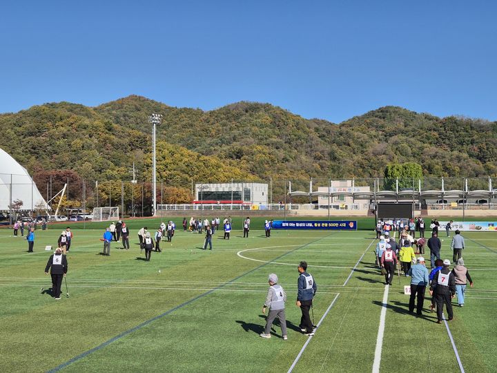 [횡성=뉴시스] 제4회 횡성군민 한마음 게이트볼대회. (사진=횡성군 제공) 2026.10.27. photo@newsis.com *재판매 및 DB 금지