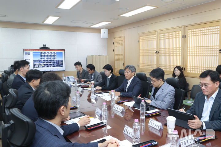 국토 1차관 "모듈러주택, 아낌없이 정책 지원…건설업 난제 열쇠"