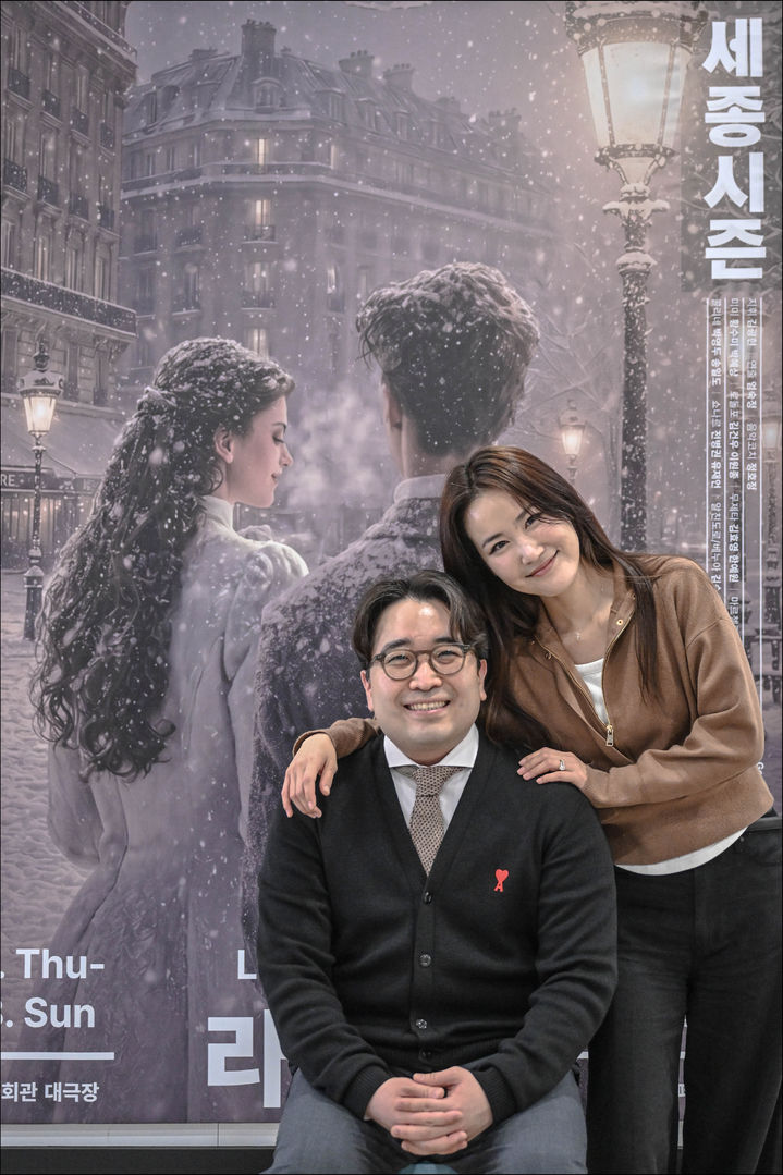 [서울=뉴시스] 지휘자 김광현(왼쪽)과 소프라노 박혜상. (사진=세종문화회관 제공) 2026.10.27. photo@newsis.com *재판매 및 DB 금지
