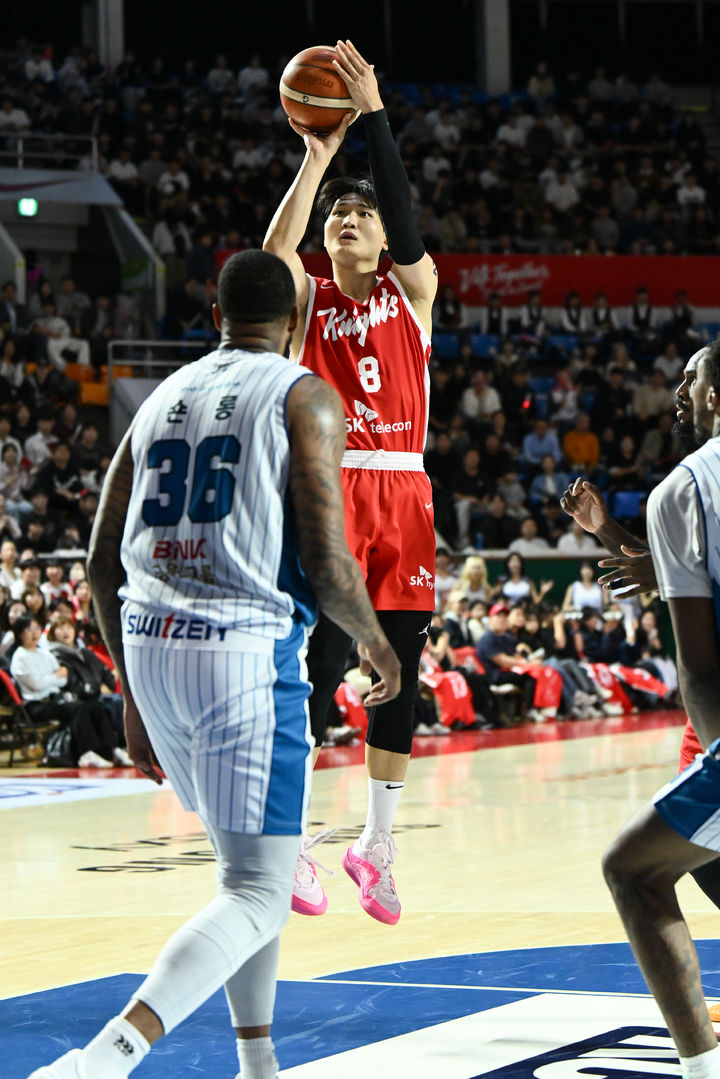 [서울=뉴시스] 프로농구 서울 SK의 안영준. (사진=KBL 제공)