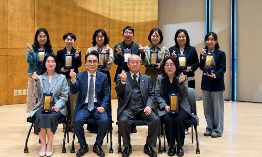 [대전=뉴시스] 인증패 수여식 기념촬영. (사진=대전대 제공) 2026.10.28. photo.newsis.com *재판매 및 DB 금지