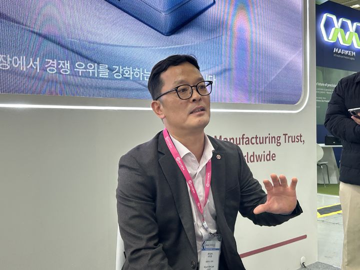 [서울=뉴시스] 황재희 기자= 이현민 비티젠 대표가 28일 서울 코엑스에서 열린 국내 바이오 컨벤션 ‘바이오플러스-인터펙스 코리아 2026’(BIX 2026)에서 뉴시스와 인터뷰 하고 있다. 2026.10.28. photo@newsis.com *재판매 및 DB 금지