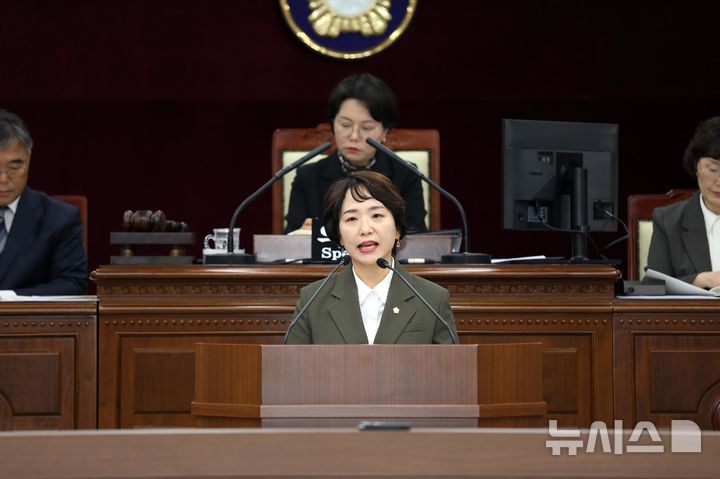 [전남광주=뉴시스] 전남광주통합특별시 동구의회 진보당 박현정 의원이 28일 열린 제329회 임시회 제2차 본회의 구정 질문에서 발언하고 있다. (사진=전남광주통합특별시 동구의회 제공) 2026.10.28. photo@newsis.com
