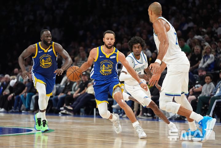 [미니애폴리스=AP/뉴시스] 미국프로농구(NBA) 골든스테이트 워리어스의 스테픈 커리. 2026.10.28.