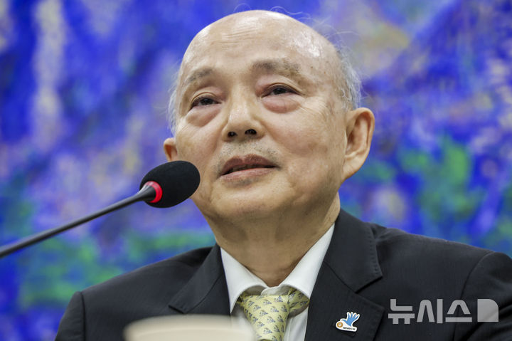 [서울=뉴시스] 정병혁 기자 = 안창호 국가인권위원장이 29일 서울 여의도 국회 운영위원회에서 열린 국가인권위원회에 대한 국정감사에서 의원 질문에 답하고 있다. 2026.10.29. jhope@newsis.com