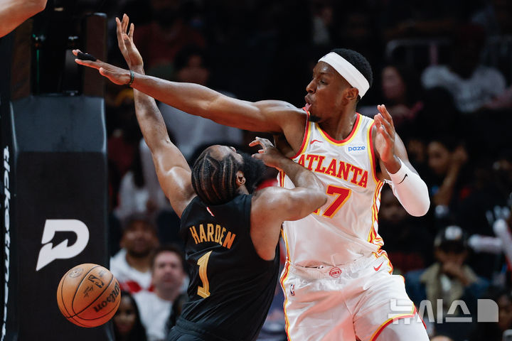 [애틀랜타=AP/뉴시스] 미국프로농구(NBA) 애틀랜타 호크스의 오녜카 오콩구. 2026.10.29.
