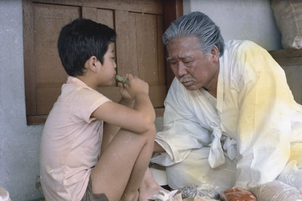 [서울=뉴시스] 최불암, '달려라 만석아' 스틸컷. (사진 = 한국영화데이터베이스(KMDB) 제공) 2026.10.30. photo@newsis.com *재판매 및 DB 금지