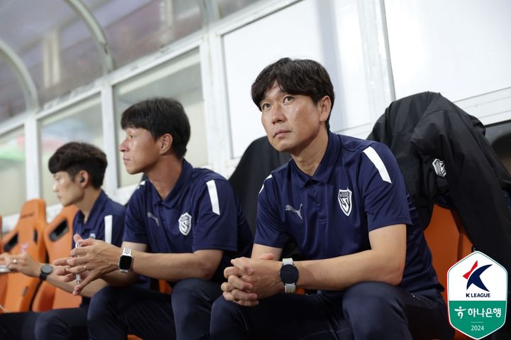 [서울=뉴시스] 프로축구 K리그1 포항 스틸러스의 김성재 수석코치. (사진=한국프로축구연맹 제공) *재판매 및 DB 금지