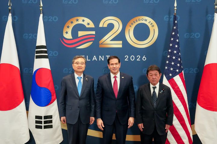 30일(현지시간) 조현 외교부 장관이 미국 애틀랜타에서 개최된 2026 주요20개국(G20) 외교장관회의 참석을 계기로 마코 루비오 미국 국무장관 및 모테기 도시미쓰 일본 외무대신(외무상)과 만난 모습. (사진=외교부 제공) 2026.10.31. *재판매 및 DB 금지