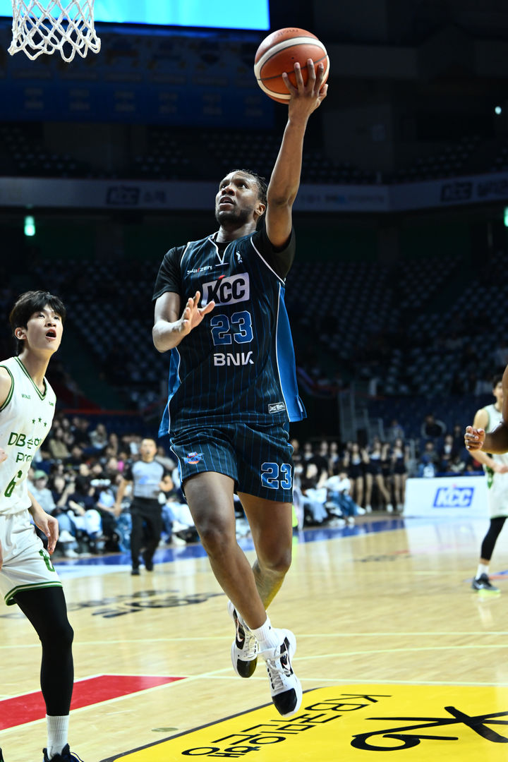 [서울=뉴시스] 프로농구 부산 KCC의 루이스 킹. (사진 = KBL 제공) *재판매 및 DB 금지